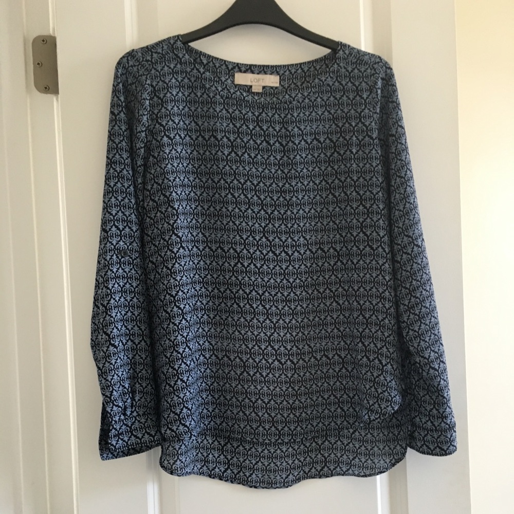 LOFT Blue patterned blouse